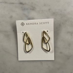 Kendra Scott Earrings Gold Drop Earrings, new w/o tags